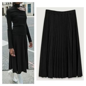 NWT Oak + Fort Pleated Midi Skirt